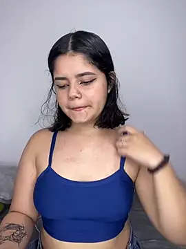 Snapshot of pretty_angela1 chatting on 02.12.25 pretty angela1 online show from 02.12.25