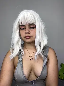 Snapshot of pretty_angela1 chatting on 03.12.25 pretty angela1 online show from 03.12.25