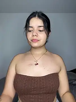 Snapshot of pretty_angela1 chatting on 03.17.25 pretty angela1 online show from 03.17.25