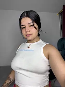 Snapshot of pretty_angela1 chatting on 03.23.25 pretty angela1 online show from 03.23.25