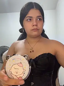 Snapshot of pretty_angela1 chatting on 09.15.25 pretty angela1 online show from 09.15.25