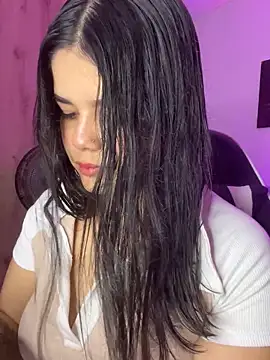 Snapshot of pretty_angela1 chatting on 10.06.25 pretty angela1 online show from 10.06.25