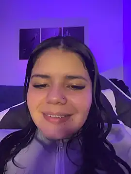 Snapshot of pretty_angela1 chatting on 11.08.25 pretty angela1 online show from 11.08.25