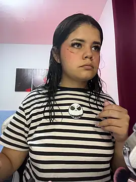 Snapshot of pretty_angela1 chatting on 11.16.25 pretty angela1 online show from 11.16.25