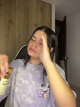 Snapshot of pretty_angela1 chatting on 12.16.25 pretty angela1 online show from 12.16.25