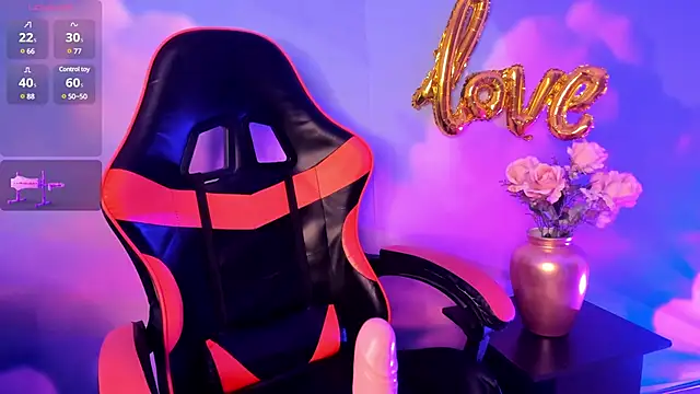 Snapshot of LunaPleasure chatting on 02.14.25 LunaPleasure online show from 02.14.25