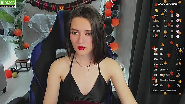 niki cutes online show from 10.31.25