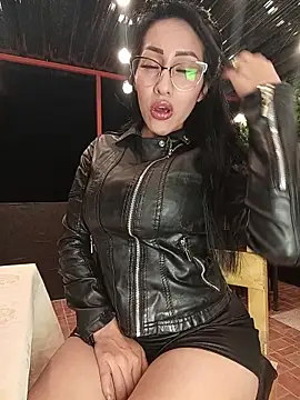 Snapshot of Isabellitasexi38 chatting on 12.15.25 Isabellitasexi38 online show from 12.15.25