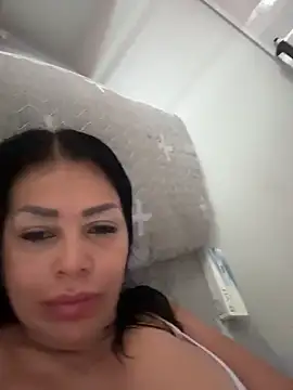 Snapshot of KarolRubi1 chatting on 06.14.26 KarolRubi1 online show from 06.14.26