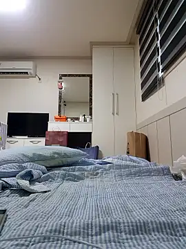 Snapshot of Lee0613 chatting on 10.16.25 Lee0613 online show from 10.16.25