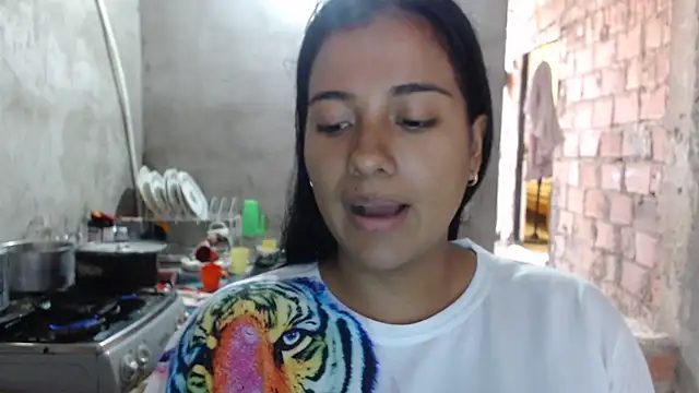 Coral0403 online show from 02.22.25