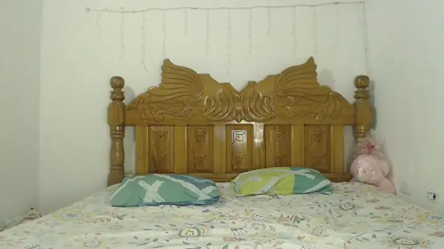 Coral0403 online show from 02.27.25