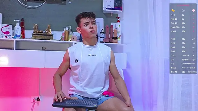 Snapshot of Nijinsky_LatinBoy chatting on 08.06.26 Nijinsky LatinBoy online show from 08.06.26