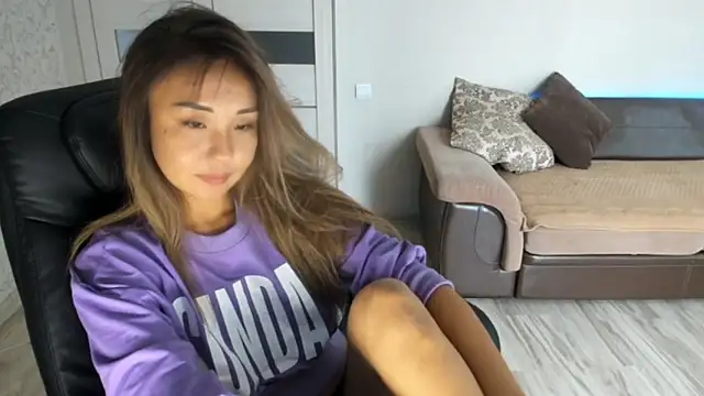 karishee online show from 10.14.25