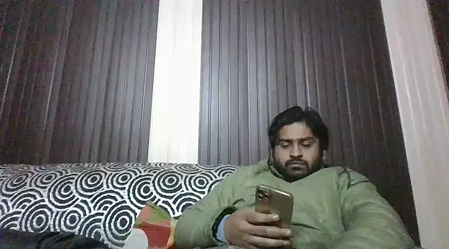 Snapshot of indihotguy chatting on 01.16.25 indihotguy online show from 01.16.25