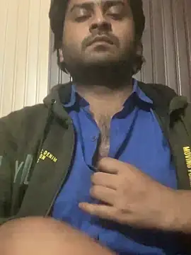 Snapshot of indihotguy chatting on 02.18.25 indihotguy online show from 02.18.25