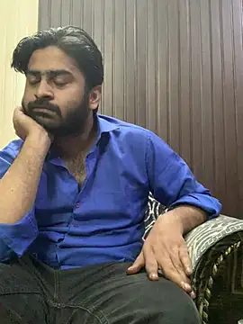 Snapshot of indihotguy chatting on 03.18.25 indihotguy online show from 03.18.25