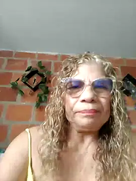 Snapshot of indiraa-channell chatting on 01.01.25 indiraa-channell online show from 01.01.25