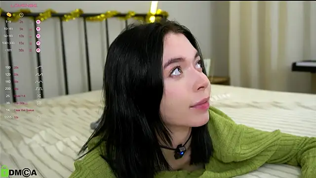 LittleOriana online show from 11.22.25