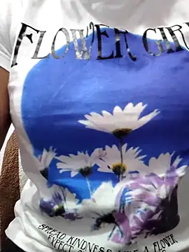 queen pari online show from 02.18.25