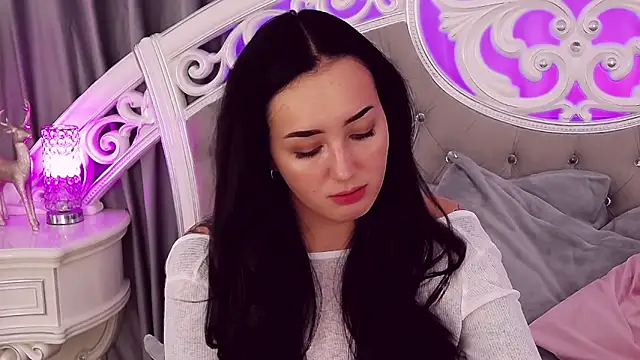 KimKhallifa online show from 01.25.25