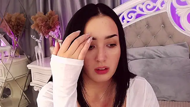 KimKhallifa online show from 01.27.25