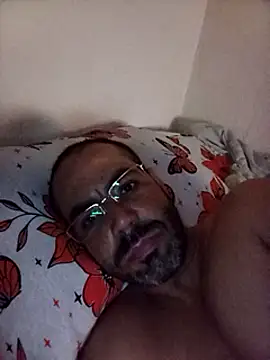 Snapshot of ddsetmm chatting on 12.25.24 ddsetmm online show from 12.25.24