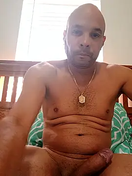 Snapshot of 3patica chatting on 11.21.25 3patica online show from 11.21.25