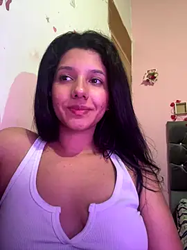 Snapshot of emmariders2 chatting on 11.09.25 emmariders2 online show from 11.09.25