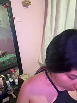 Snapshot of emmariders2 chatting on 11.21.25 emmariders2 online show from 11.21.25