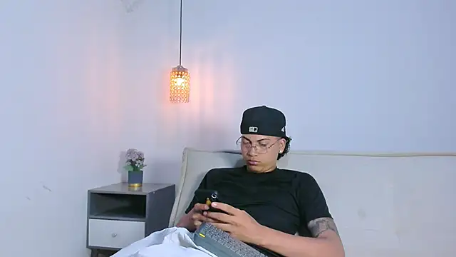 Snapshot of Br4ndxpimm chatting on 03.25.26 Br4ndxpimm online show from 03.25.26