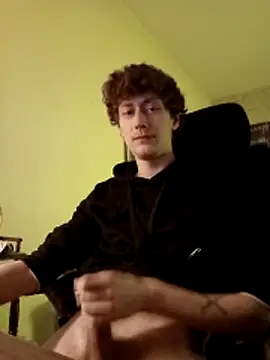 Snapshot of HalloMarcy chatting on 11.01.25 HalloMarcy online show from 11.01.25