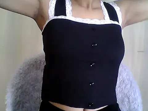 Snapshot of Naughty_Nayra chatting on 09.16.25 Naughty Nayra online show from 09.16.25