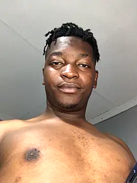 Snapshot of Redfucks333 chatting on 11.05.25 Redfucks333 online show from 11.05.25