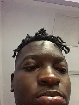 Snapshot of Redfucks333 chatting on 11.06.25 Redfucks333 online show from 11.06.25