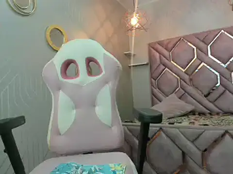 Lorena watson online show from 02.04.25