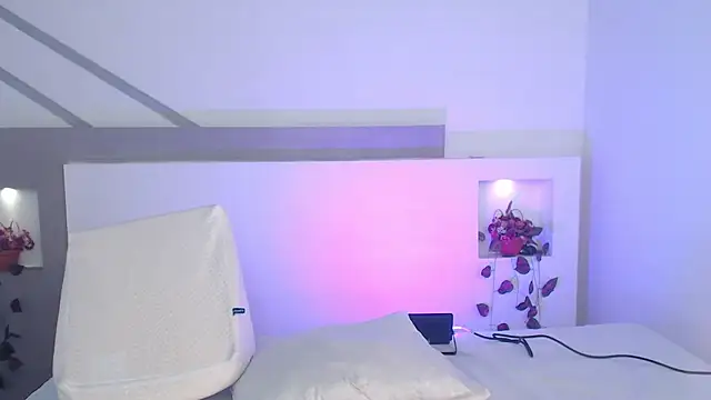 VenusEvans1 online show from 02.19.25