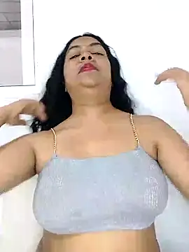 Brendabluee online show from 02.23.25