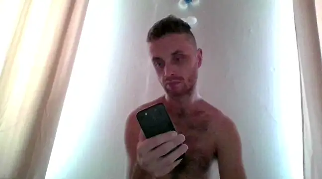 Snapshot of tomasek28 chatting on 12.28.24 tomasek28 online show from 12.28.24