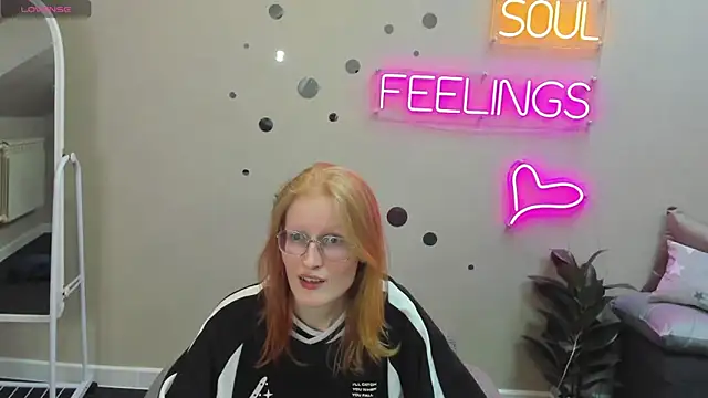 Snapshot of ElizabethHarpper chatting on 01.17.25 ElizabethHarpper online show from 01.17.25