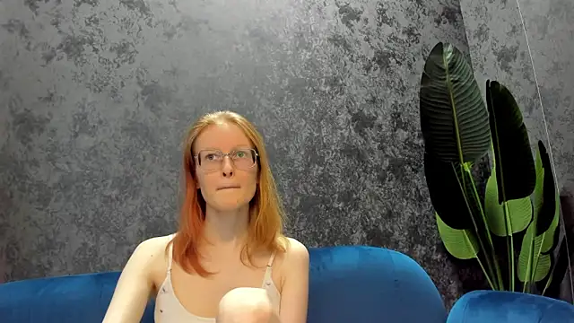 Snapshot of ElizabethHarpper chatting on 02.07.25 ElizabethHarpper online show from 02.07.25