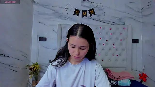 Snapshot of arissha_lee chatting on 05.25.26 arissha lee online show from 05.25.26