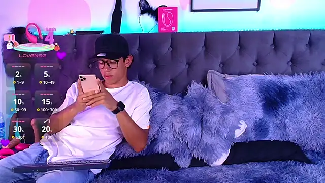 RyanPricee online show from 05.08.26