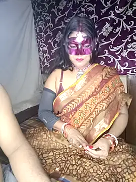 Snapshot of Hot_muskaan chatting on 10.13.25 Hot muskaan online show from 10.13.25