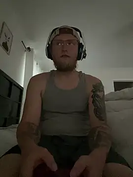 Snapshot of tcadle1824 chatting on 03.22.26 tcadle1824 online show from 03.22.26