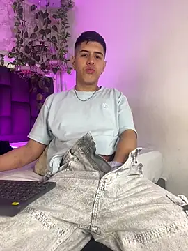 Angel Khouri online show from 09.21.25