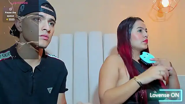 Snapshot of DAVID_VICTORIAA chatting on 02.11.25 DAVID VICTORIAA online show from 02.11.25