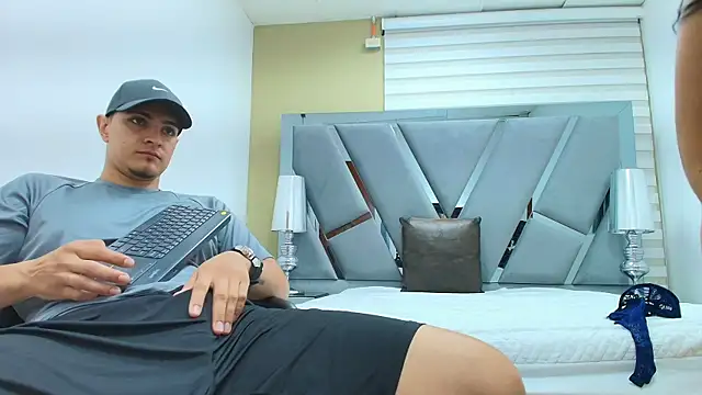 DAVID VICTORIAA online show from 05.06.26