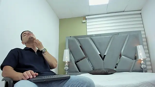 DAVID VICTORIAA online show from 07.29.26