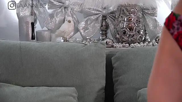 Snapshot of taanni_bc chatting on 02.11.25 taanni bc online show from 02.11.25